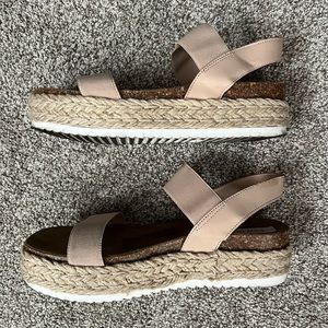 Steve Madden stretchy woven platform sandals